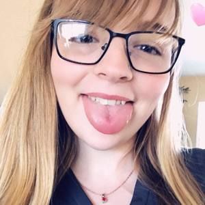 Meet your Posher, Abby